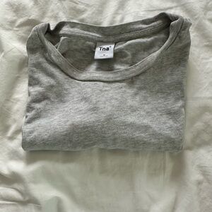 💥 (10 for $10) TNA Crop Top T-Shirt in Gray